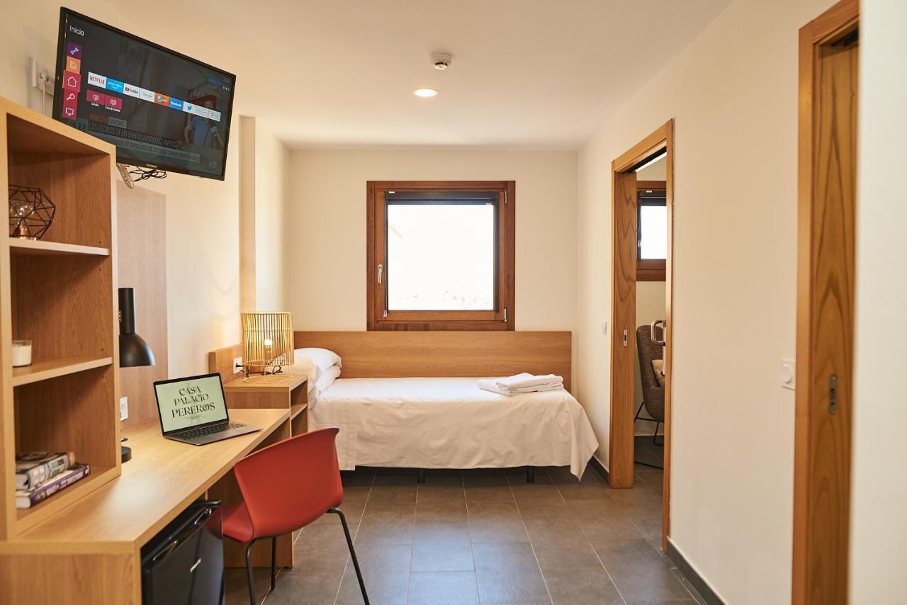 Hotel Casa Palacio Pereros Caces Esterno foto